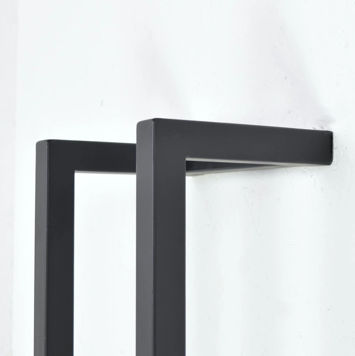 LOFT42 Wandhanddoekenrek Small - Zwart - Metaal - 67x20x15 6 LOFT42 Wandhanddoekenrek Small - Zwart - Metaal - 67x20x15 - Afbeelding 4