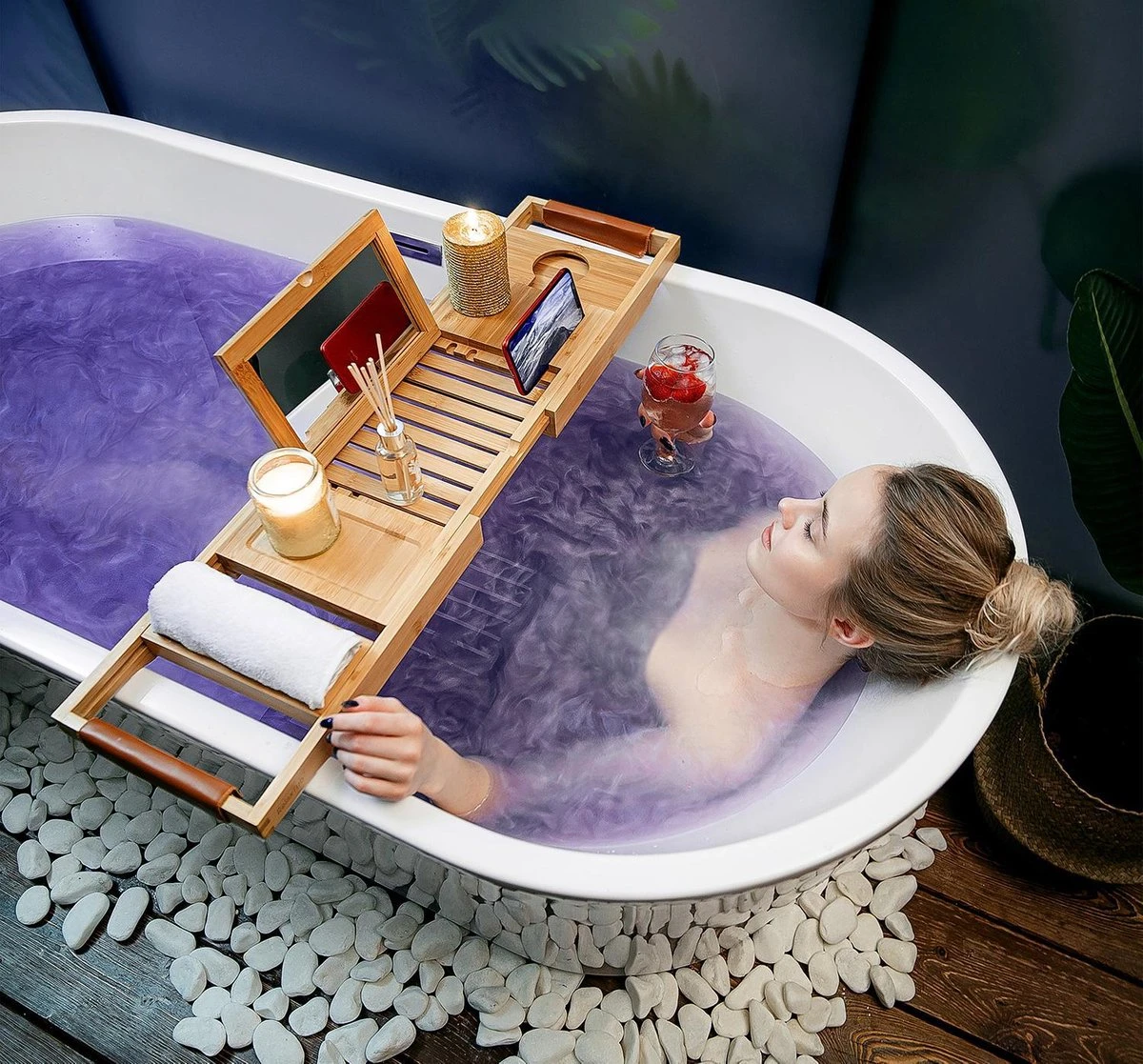 RelaxTub® Badplank - Badplank Voor In Bad - Badrek - Verstelbaar - Anti Slip - Badplank Bamboe - Badplank Hout - Badrekje Inclusief Boekenhouder, Tablethouder & Spiegel 5 RelaxTub® Badplank - Badplank Voor In Bad - Badrek - Verstelbaar - Anti Slip - Badplank Bamboe - Badplank Hout - Badrekje Inclusief Boekenhouder, Tablethouder & Spiegel - Afbeelding 3