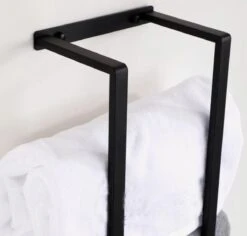 Handdoekrek - 40 Cm - RVS - Handdoekhouder BaderiQ Paris Small - MODEL 2023 - Badkamer Of Toiletruimte - Schroeven Of Plakken - Handdoekenhouders - Handdoekhaak - Rvs Mat Zwart Poedercoating - Small H40xB20xD14 - Ook Beschikbaar In 70 Cm -Merkloos Shop 1200x1147