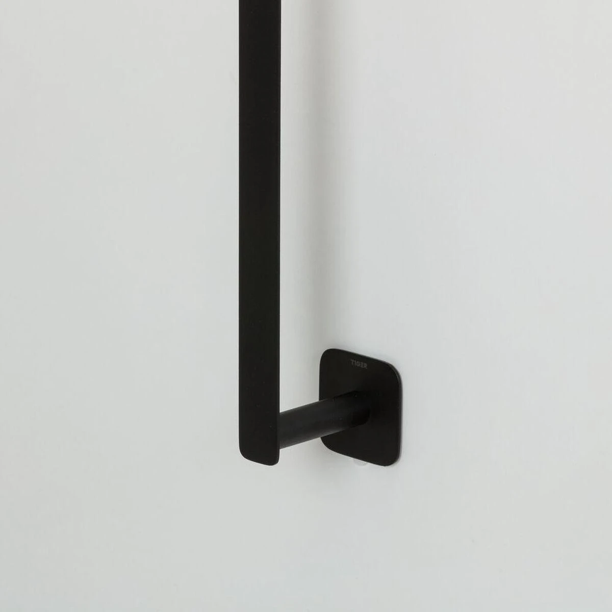 Tiger Colar - Reserverolhouder - Zwart 6 Tiger Colar - Reserverolhouder - Zwart - Afbeelding 4