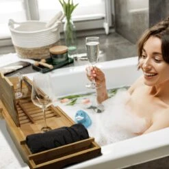 Regno Badplank Voor In Bad - Met Badkussen - Uitschuifbaar En Waterbestendig Badrek - IPad En Glashouder 16 Regno Badplank Voor In Bad - Met Badkussen - Uitschuifbaar En Waterbestendig Badrek - IPad En Glashouder -Merkloos Shop 1200x1200 1557