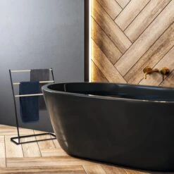 Relaxdays Handdoekrek Badkamer - Handdoekenrek Staand - Handdoekhouder - Metaal - 3 Roedes -Merkloos Shop 1200x1200 454