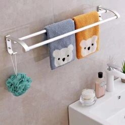 Merkloos Decopatent® Dubbele Handdoekrek - Handdoekhouder 2 Haken - Badkamer - Keuken - Zonder Boren - Handdoekenstang - Handdoekenrek -Merkloos Shop 1200x1200 530