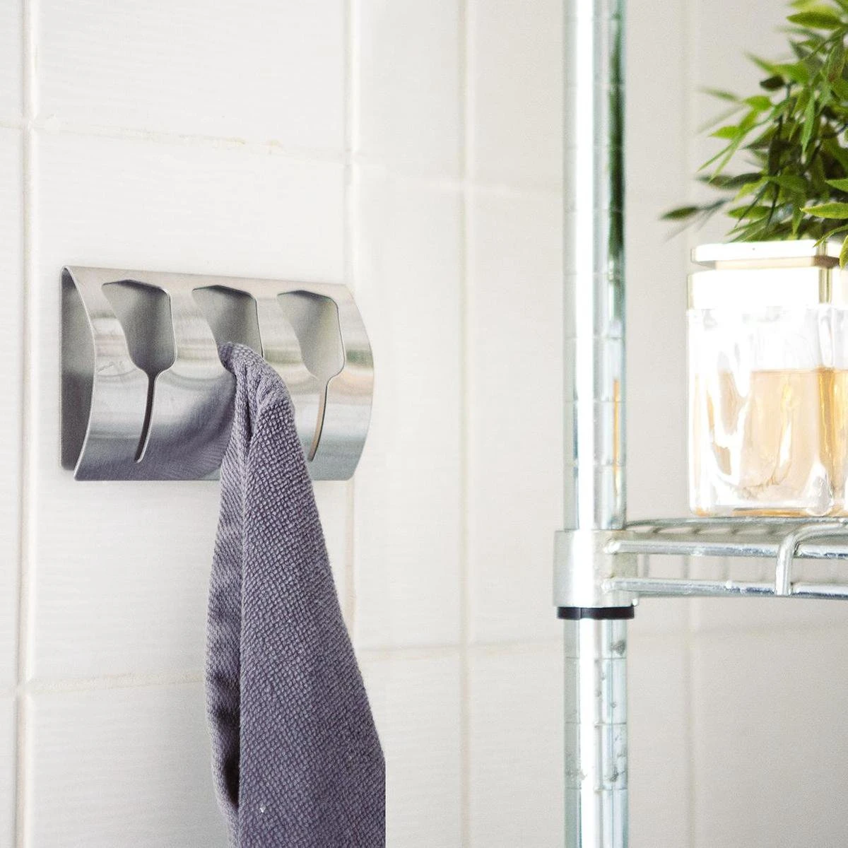 LifeGoods Handdoekhaakjes - Zelfklevend - Voor 3 Handdoeken - Handdoekklem - RVS - 1 Stuks 10 LifeGoods Handdoekhaakjes - Zelfklevend - Voor 3 Handdoeken - Handdoekklem - RVS - 1 Stuks - Afbeelding 8