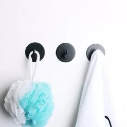 4x Handdoekhaakjes (Zelfklevend) Van RVS Zwart – Zelfklevende Haakjes – Wandhaak – Badkamer Accessoires – Ophanghaken Voor Keuken Toilet Of WC -Merkloos Shop 1200x1200 777