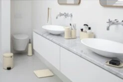 Brabantia ReNew WC Borstel - Met Houder - Soft Beige 11 Brabantia ReNew WC Borstel - Met Houder - Soft Beige -Merkloos Shop 1200x799 2