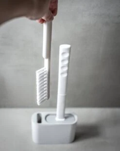 Lopoleis WC Borstel – Toiletborstel – Gesloten Bodem – WC Borstel Met Randreiniger – Siliconen – Grijs – WC Borstel Met Houder – Vrijstaand – Hangend – WC Borstel En Houder 12 Lopoleis WC Borstel – Toiletborstel – Gesloten Bodem – WC Borstel Met Randreiniger – Siliconen – Grijs – WC Borstel Met Houder – Vrijstaand – Hangend – WC Borstel En Houder -Merkloos Shop 960x1200 2
