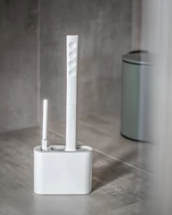 Lopoleis WC Borstel – Toiletborstel – Gesloten Bodem – WC Borstel Met Randreiniger – Siliconen – Grijs – WC Borstel Met Houder – Vrijstaand – Hangend – WC Borstel En Houder 14 Lopoleis WC Borstel – Toiletborstel – Gesloten Bodem – WC Borstel Met Randreiniger – Siliconen – Grijs – WC Borstel Met Houder – Vrijstaand – Hangend – WC Borstel En Houder -Merkloos Shop 960x1200 3