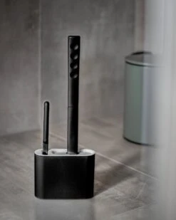 Lopoleis WC Borstel – Toiletborstel – Gesloten Bodem – WC Borstel Met Randreiniger – Siliconen – Zwart – WC Borstel Met Houder – Vrijstaand – Hangend – WC Borstel En Houder -Merkloos Shop 960x1200 4